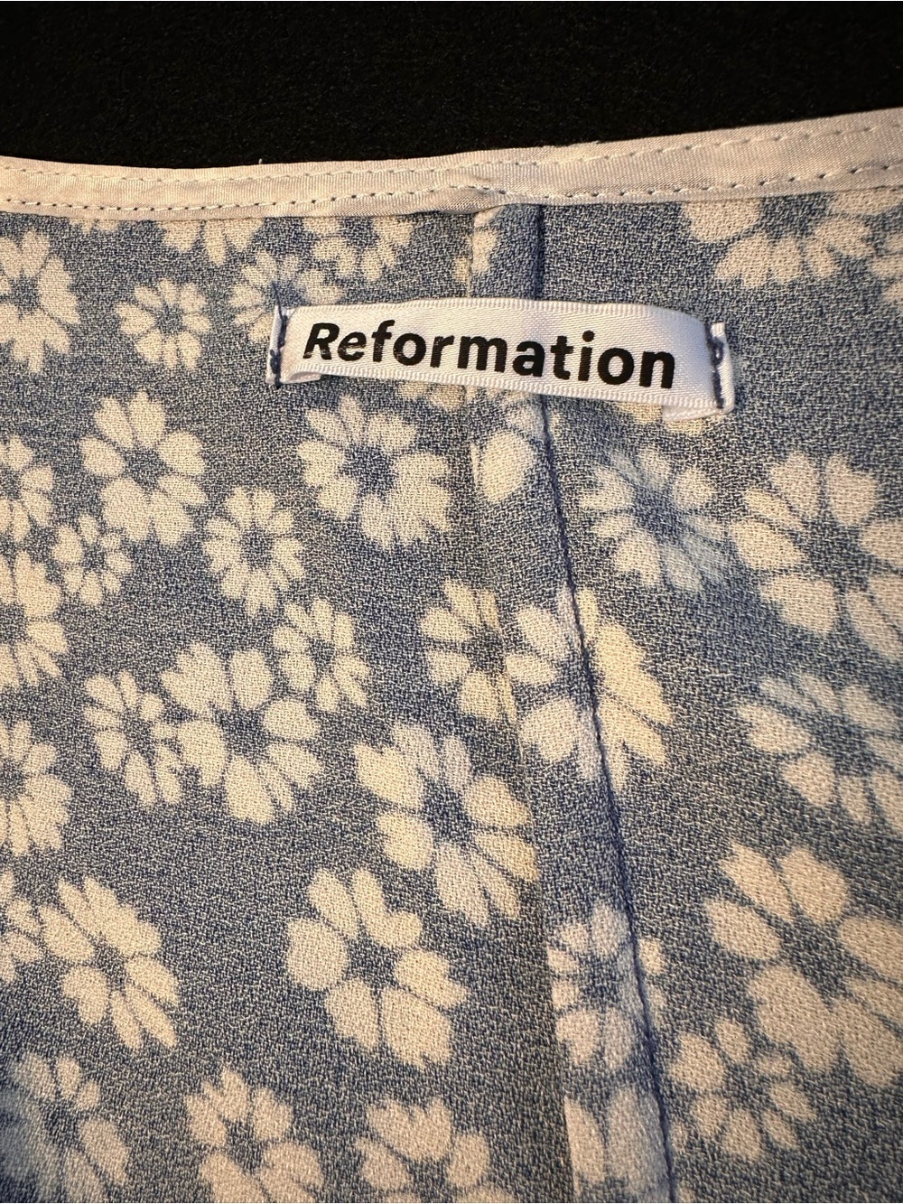 Reformation Floral Blue Top Long Sleeve Button Front V Neck Size XS - Picture 6 of 10